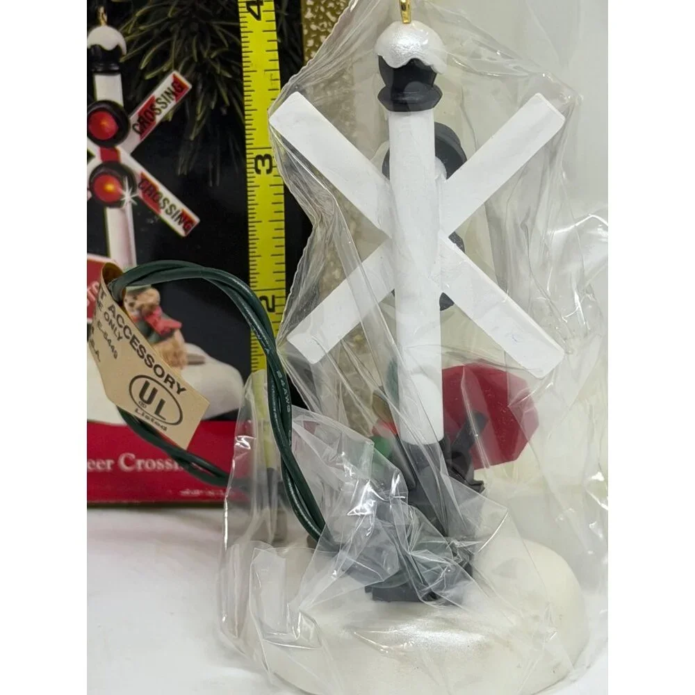Hallmark Keepsake Ornament Deer Crossing Magic Blinking Light Christmas Decor 4
